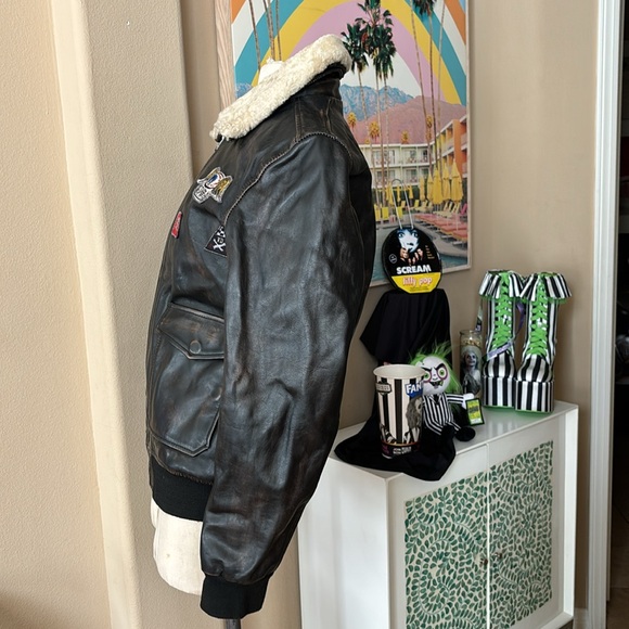 VON DUTCH Leather Pilot Bomber Jacket - Picture 7 of 14